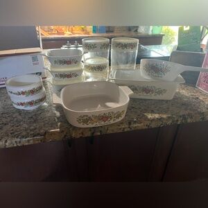 Corning Ware Set